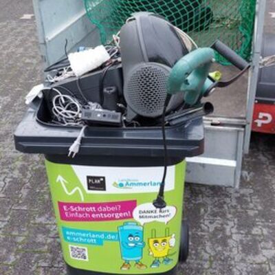 Bild vergr&ouml;&szlig;ern: Aktion E-Schrott: Gesammelter Elektroschrott im Landkreis Ammerland
